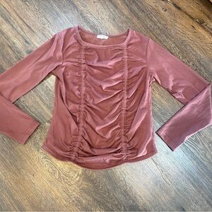 Easel Ruched Long Sleeve Top